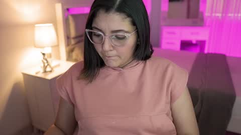 Camila buitrago online show from 12/18/24, 10:02