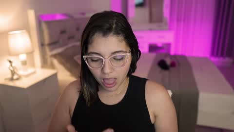 Camila buitrago online show from 12/30/24, 01:48