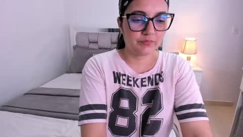 Camila buitrago online show from 04/15/26, 12:39