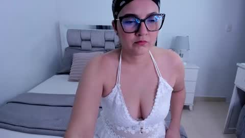 Camila buitrago online show from 05/23/26, 12:16