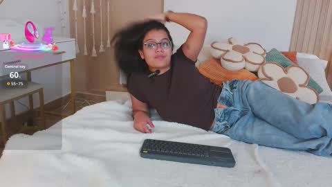 Snapshot of camila_bustamante_ chatting on 03/04/26, 03:40 camila_bustamante_ online show from 03/04/26, 03:40