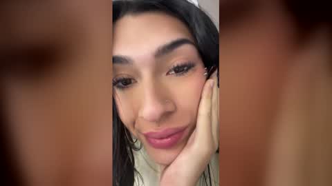 Snapshot of camila_coxx chatting on 06/09/26, 05:35 s online show from 06/09/26, 05:35