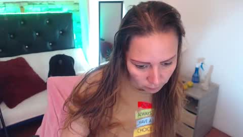 camila online show from 09/17/25, 04:52