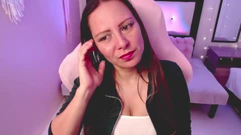 Snapshot of camila_delarosa chatting on 05/08/26, 04:45 camila online show from 05/08/26, 04:45