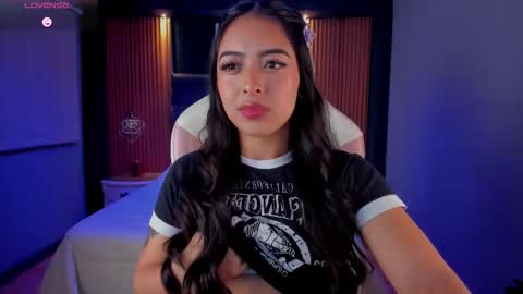 Camila online show from 10/13/25, 04:34