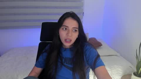 Snapshot of camila_ec2 chatting on 05/25/26, 10:05 C A M I online show from 05/25/26, 10:05
