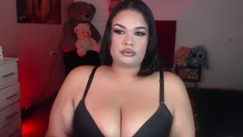 Snapshot of camila_fuenmayor chatting on 04/26/26, 08:39 online show from 04/26/26, 08:39