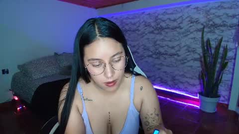 Camila Roose online show from 06/20/26, 10:45