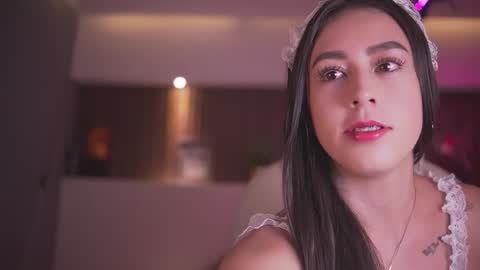 camila_martinez9 online show from 01/09/26, 11:35