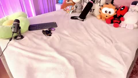 Snapshot of camila_matinez_ chatting on 03/03/25, 02:47 Camila online show from 03/03/25, 02:47