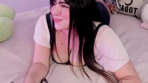 Snapshot of camila_matinez_ chatting on 09/09/25, 12:43 Camila online show from 09/09/25, 12:43