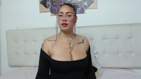 Camila online show from 10/16/25, 12:28