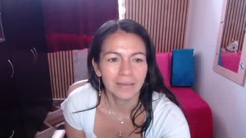 Camila Vargas online show from 04/15/26, 08:20