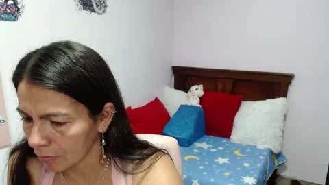Camila Vargas online show from 07/04/26, 06:58