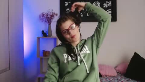 Camila ventura online show from 10/23/25, 01:38