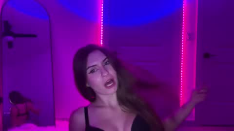 Camila online show from 11/03/25, 06:36