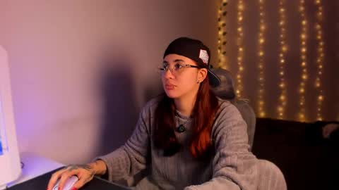 Snapshot of camilaalee chatting on 10/28/25, 02:37 CAMILAA LEE online show from 10/28/25, 02:37