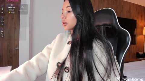 Camila online show from 09/14/25, 10:09