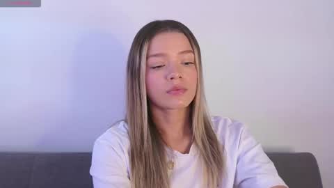 Camila Monroee  online show from 12/01/25, 02:11