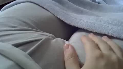 flash 50 tokens BIG CLIT  tits pussy. masturbation big clit 150 tokens fingers inside pussy 1000 tk  pump big clit 300 tk online show from 01/17/26, 01:27