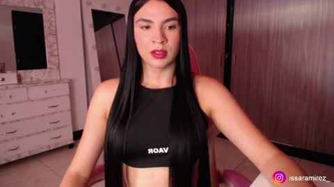 X IGcamiryan01 online show from 10/25/25, 08:58