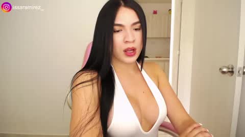 X IGcamiryan01 online show from 04/18/26, 08:42