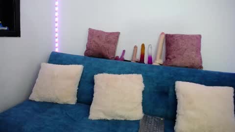 Camila Saenz  online show from 05/30/26, 02:47