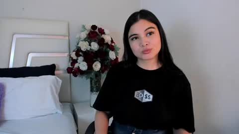 Snapshot of camilasofiia chatting on 01/07/25, 07:17 Camila online show from 01/07/25, 07:17