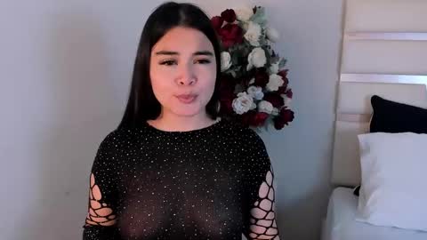 Snapshot of camilasofiia chatting on 01/17/25, 05:42 Camila online show from 01/17/25, 05:42