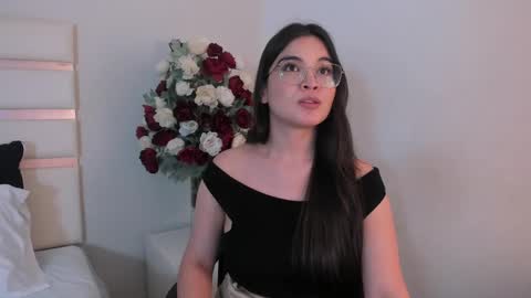 Snapshot of camilasofiia chatting on 01/23/25, 12:04 Camila online show from 01/23/25, 12:04