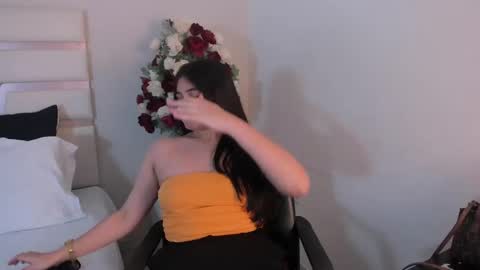 Snapshot of camilasofiia chatting on 01/25/25, 08:31 Camila online show from 01/25/25, 08:31