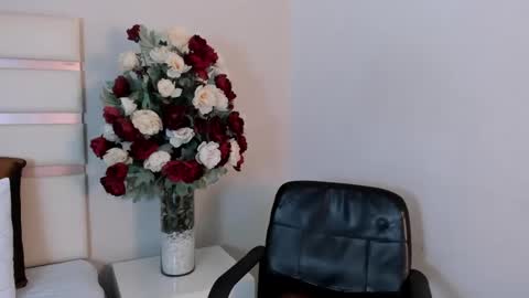 Snapshot of camilasofiia chatting on 02/22/25, 02:06 Camila online show from 02/22/25, 02:06