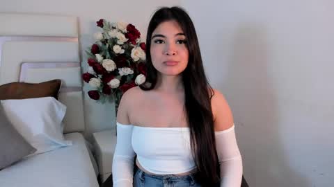 Snapshot of camilasofiia chatting on 03/04/25, 08:27 Camila online show from 03/04/25, 08:27