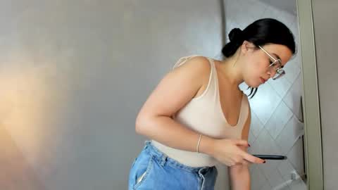 Snapshot of camilasofiia chatting on 09/09/25, 06:18 Camila online show from 09/09/25, 06:18