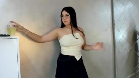 Snapshot of camilasofiia chatting on 09/12/25, 07:36 Camila online show from 09/12/25, 07:36