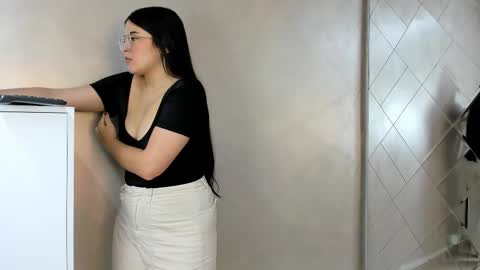 Snapshot of camilasofiia chatting on 09/18/25, 08:00 Camila online show from 09/18/25, 08:00