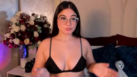 Snapshot of camilasofiia chatting on 10/15/25, 11:05 Camila online show from 10/15/25, 11:05