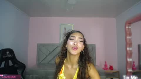 Snapshot of camilavixen_ch chatting on 06/13/26, 01:53 camila online show from 06/13/26, 01:53