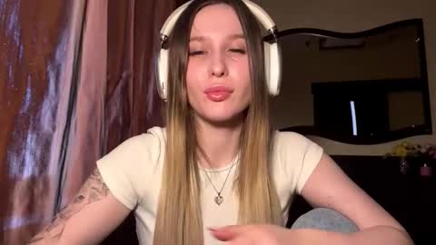 Snapshot of camilermon chatting on 03/09/26, 07:34 Miki online show from 03/09/26, 07:34