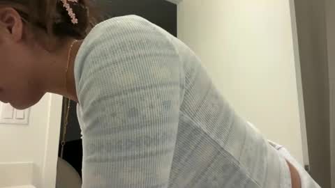 camiliakxoxo online show from 11/10/25, 01:48