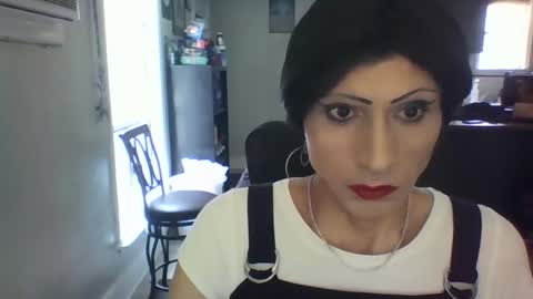 Snapshot of camilicat chatting on 05/30/26, 07:55 Ladyboy Ladine or Cambi online show from 05/30/26, 07:55