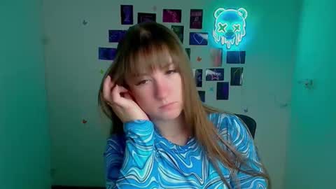 Snapshot of camilla_body chatting on 04/15/26, 05:36 Camilla online show from 04/15/26, 05:36