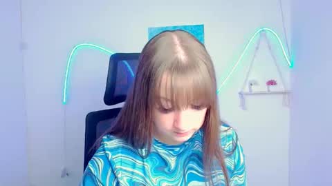 Snapshot of camilla_body chatting on 04/27/26, 11:19 Camilla online show from 04/27/26, 11:19
