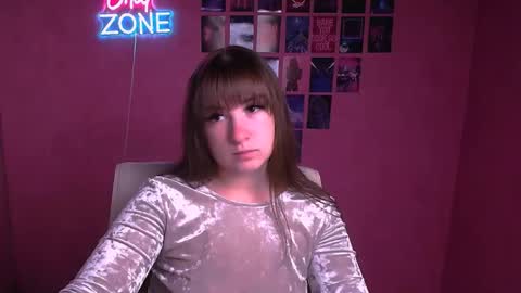 Snapshot of camilla_body chatting on 04/28/26, 05:34 Camilla online show from 04/28/26, 05:34
