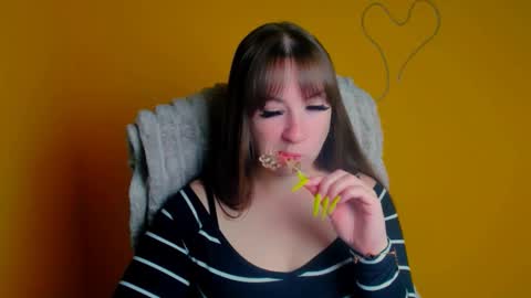 Snapshot of camilla_body chatting on 05/16/26, 05:37 Camilla online show from 05/16/26, 05:37