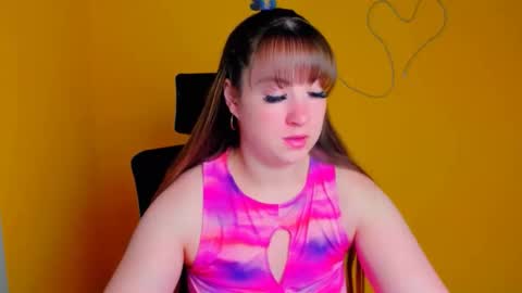 Snapshot of camilla_body chatting on 05/19/26, 05:58 Camilla online show from 05/19/26, 05:58