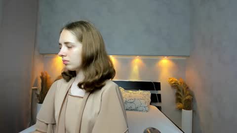 Camilla online show from 09/11/25, 12:11