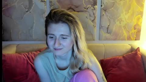 Snapshot of camilladreamer chatting on 04/20/26, 06:16 camilladreamer online show from 04/20/26, 06:16