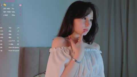 Snapshot of camillahooser chatting on 05/13/26, 01:25 May online show from 05/13/26, 01:25