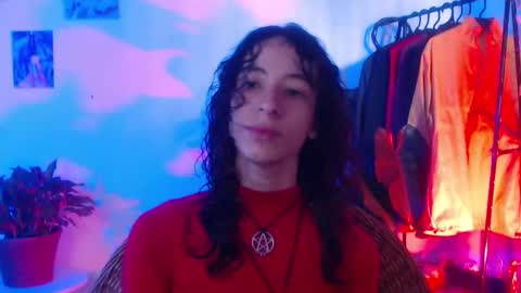 Snapshot of camille_delrey chatting on 12/11/24, 12:23 Camille online show from 12/11/24, 12:23
